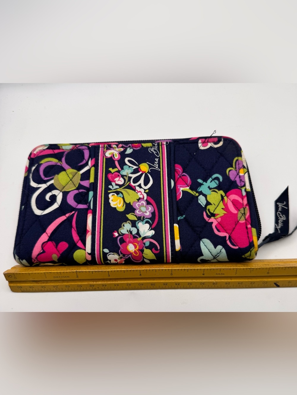 VERA BRADLEY Zip Around Accordion Wallet Wristlet Ribbons Retired 2012 8"